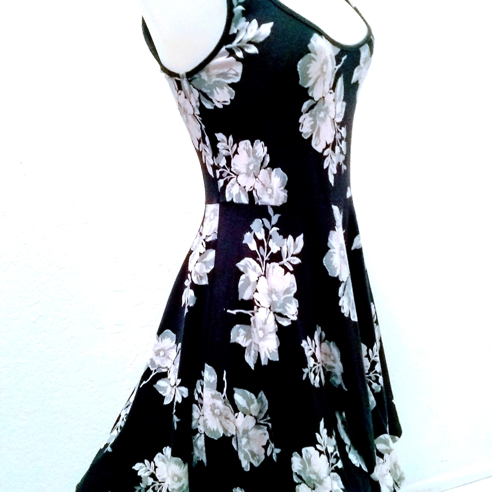 AEROPOSTALE  SKATER DRESS